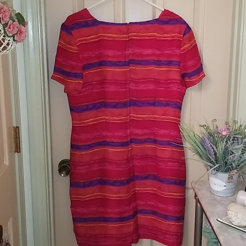 DRESS - Picture 2 of 3